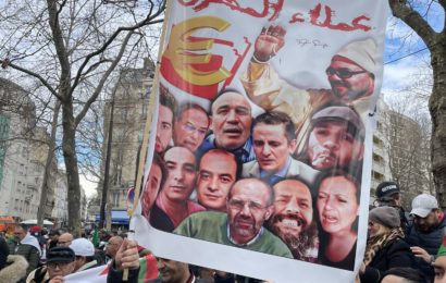 Des milliers d’Algériens enregistrent une cinglante victoire contre les traîtres