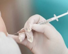 Le vaccin et la vaccination : un indicateur clé des politiques de santé ?