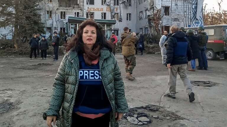 La journaliste menacée de mort Sonja Van den Ende nous dit tout
