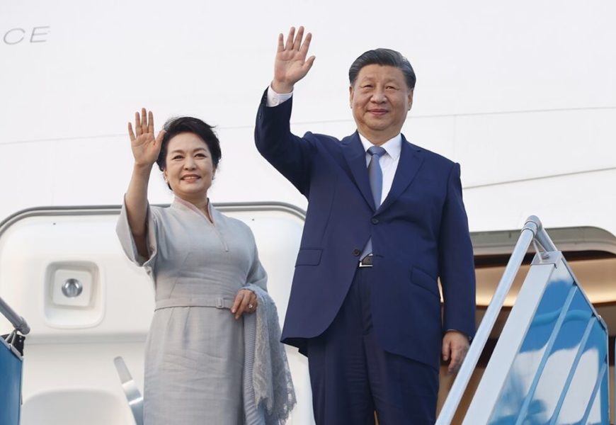 Xi Jinping termine avec succès sa visite d’État au Vietnam