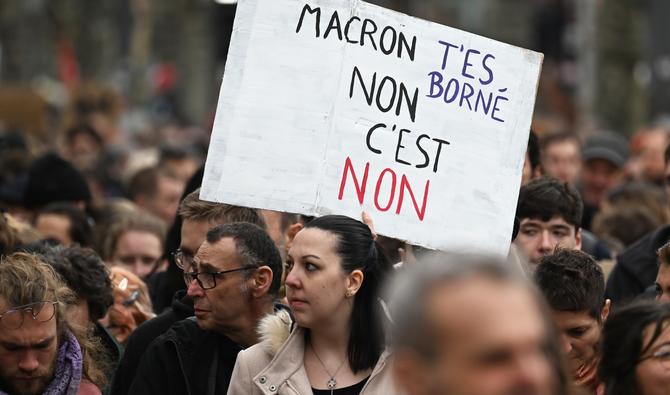 France : la crise politique est ouverte