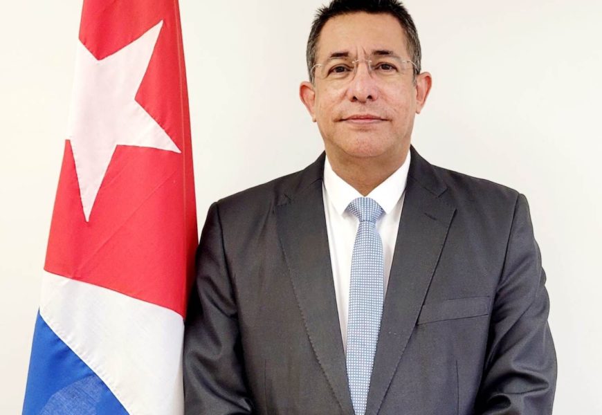 Son Excellence Mr. Otto Vaillant Frías, Ambassadeur de Cuba en France : « Cuba et l’Algérie sont unies par une histoire commune de lutte pour l’indépendance, la dignité et la justice sociale » Son Excellence Mr. Otto Vaillant Frías, Ambassadeur de Cuba en France : « Cuba et l’Algérie sont unies par une histoire commune de lutte pour l’indépendance, la dignité et la justice sociale »