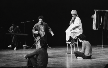 THÉÂTRE ALGÉRIEN APRÈS 1962 THÉÂTRE ALGÉRIEN APRÈS 1962