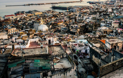 Alger avant et après 1830 : les témoins étrangers et la fabrication du désert Alger avant et après 1830 : les témoins étrangers et la fabrication du désert